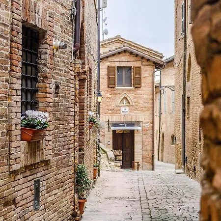 Apartment Italian Experience-la Casa Sui Tetti 4 *